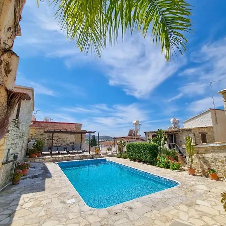 Athena's Pool Oasis Appartement *